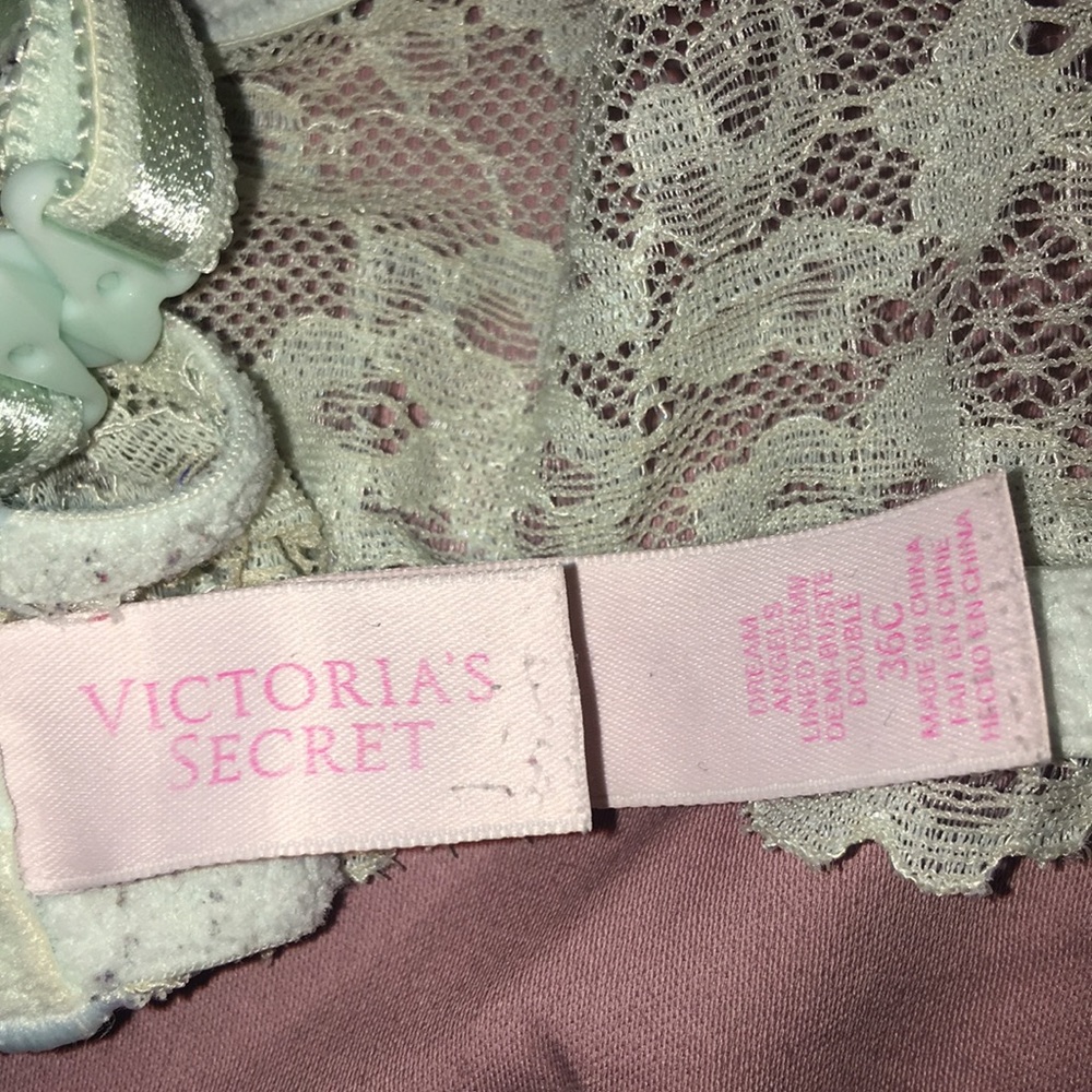 VS Bra - Picture 4 of 4